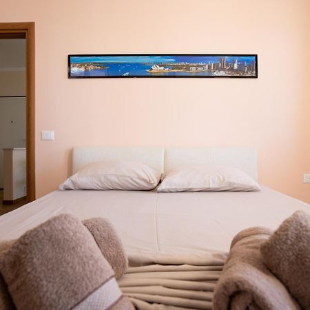 Sea View-Apartment On The Beach - Durrs2 Durrës Extérieur photo
