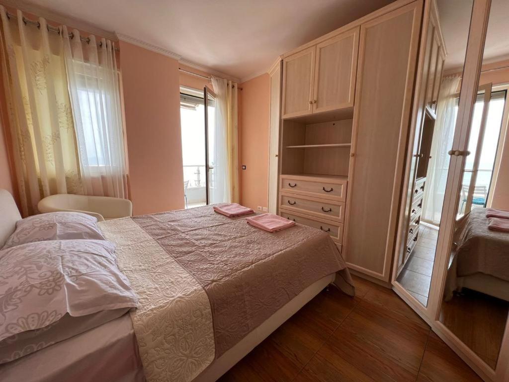 Sea View-Apartment On The Beach - Durrs2 Durrës Extérieur photo