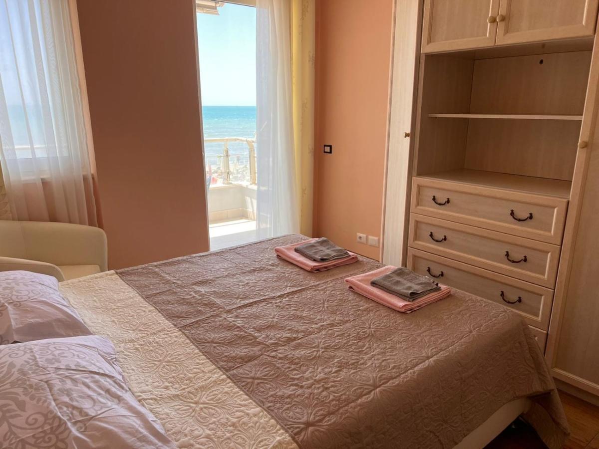 Sea View-Apartment On The Beach - Durrs2 Durrës Extérieur photo