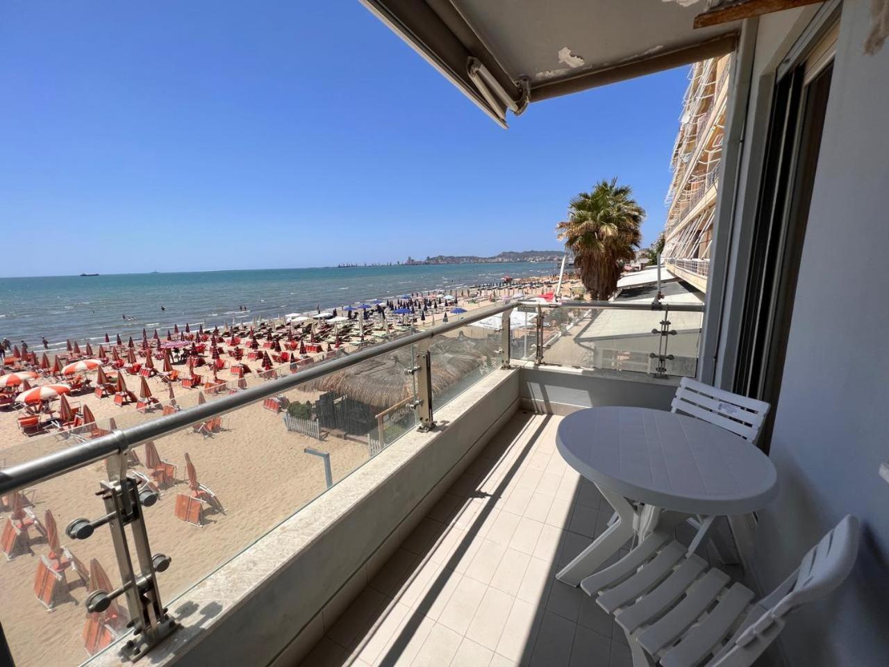 Sea View-Apartment On The Beach - Durrs2 Durrës Extérieur photo