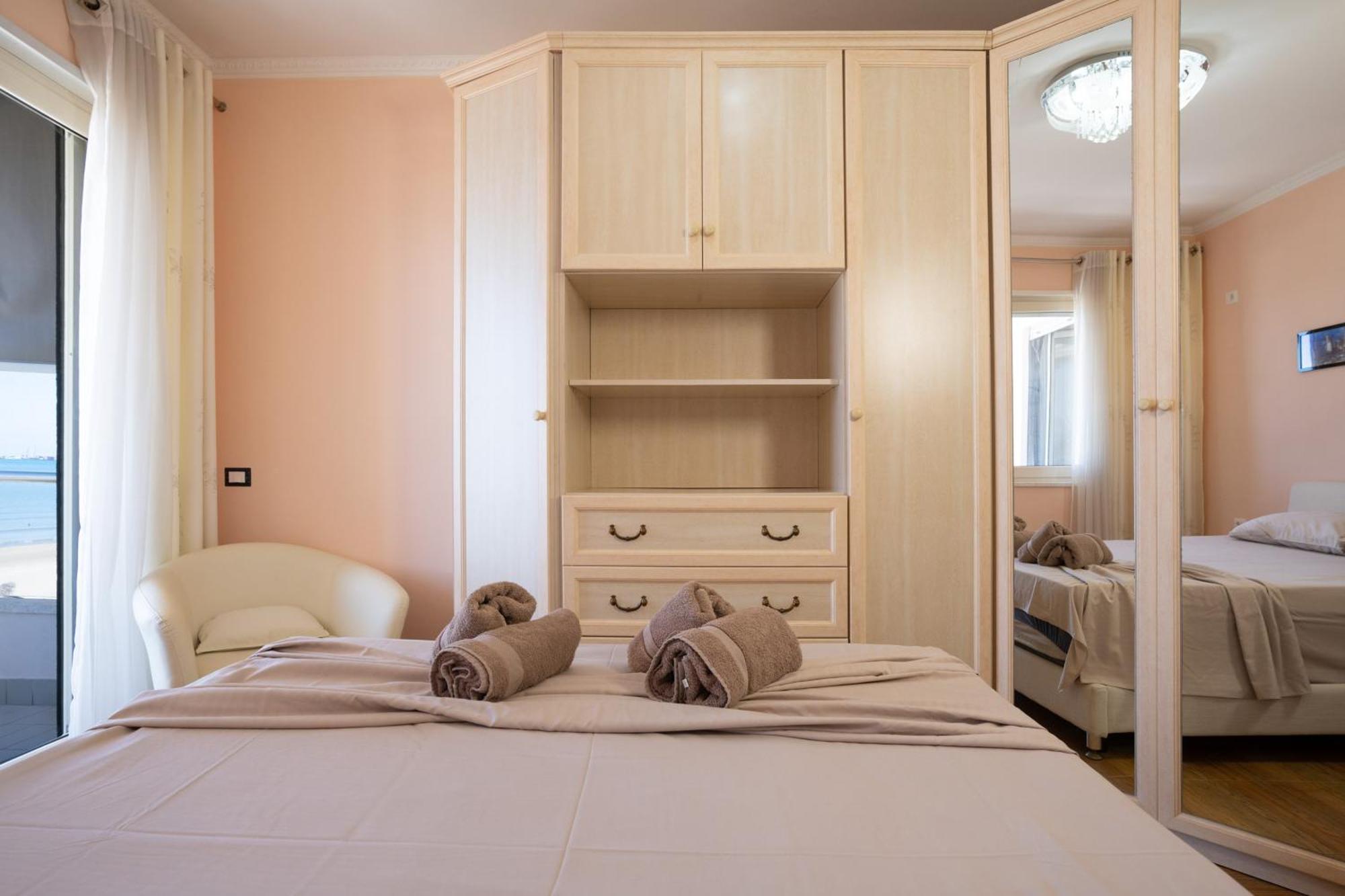 Sea View-Apartment On The Beach - Durrs2 Durrës Extérieur photo