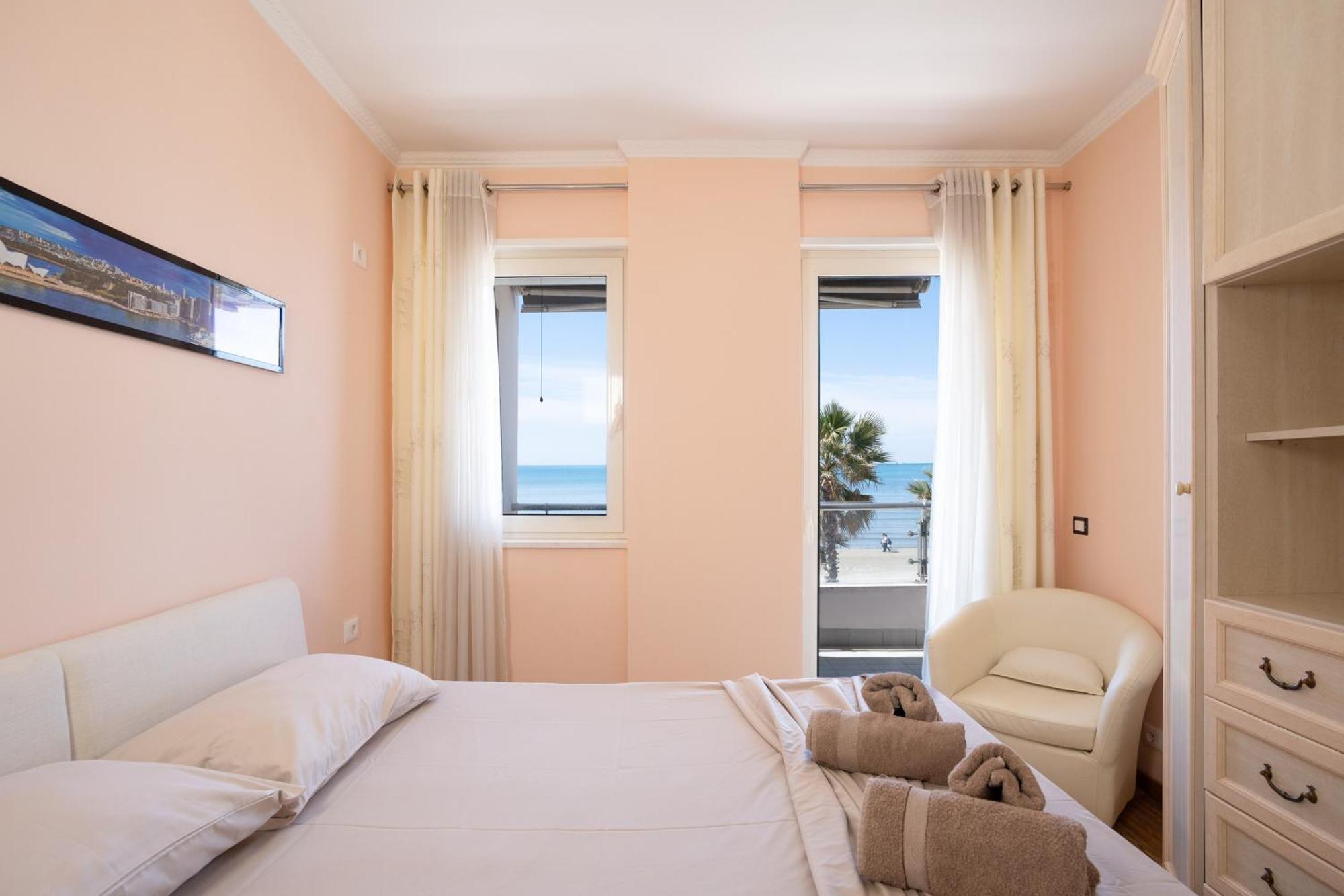 Sea View-Apartment On The Beach - Durrs2 Durrës Extérieur photo